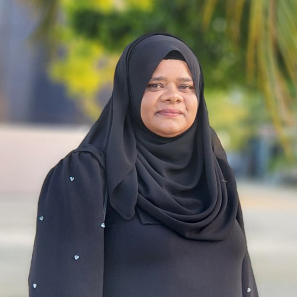 ފާޠިމަތު ޝެހެނާޒު